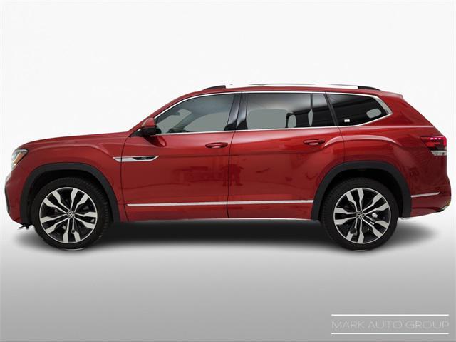 Photo of 2022 Aurora Red Metallic Volkswagen Atlas