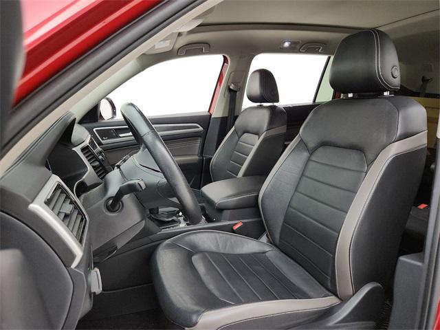 Photo of 2022 Aurora Red Metallic Volkswagen Atlas
