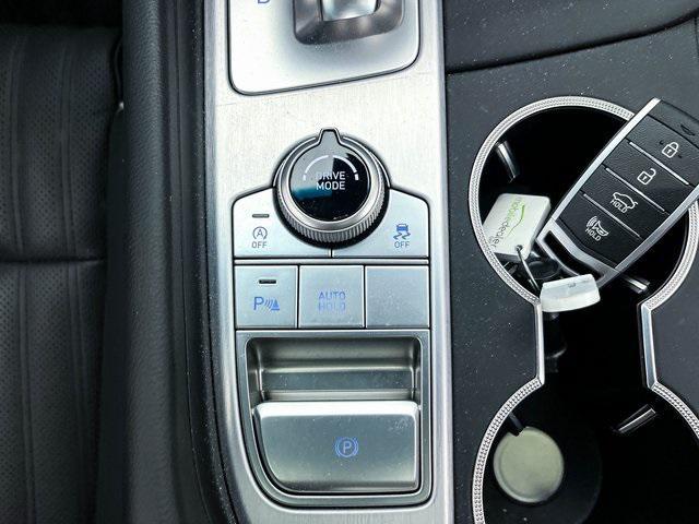 Photo of 2019 Himalayan Gray Genesis G70