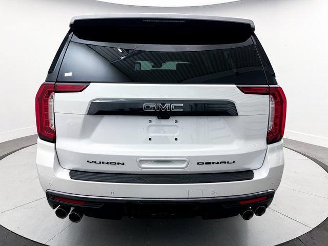 Photo of 2024 White Frost Tricoat GMC Yukon XL