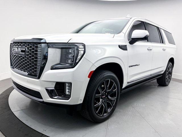 Photo of 2024 White Frost Tricoat GMC Yukon XL