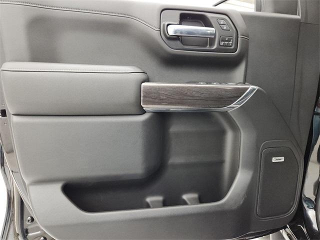 Photo of 2019 Black Chevrolet Silverado 1500