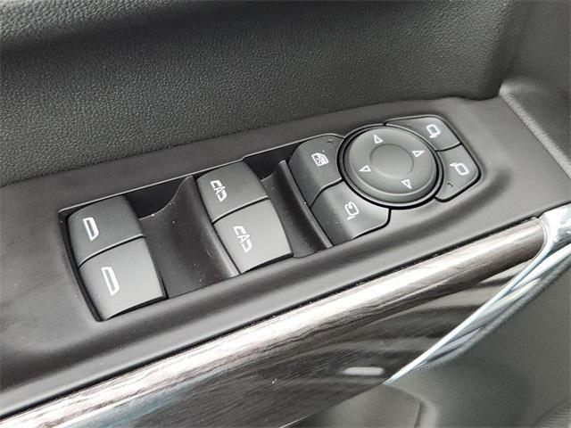 Photo of 2019 Black Chevrolet Silverado 1500