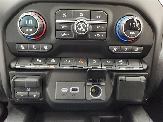 Photo of 2019 Black Chevrolet Silverado 1500