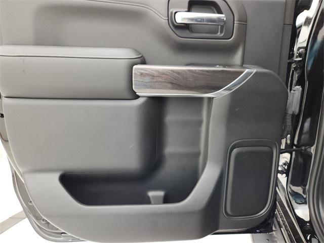 Photo of 2019 Black Chevrolet Silverado 1500