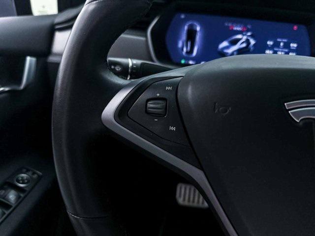 Photo of 2019 Gray Tesla Model X