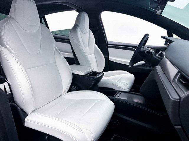 Photo of 2019 Gray Tesla Model X
