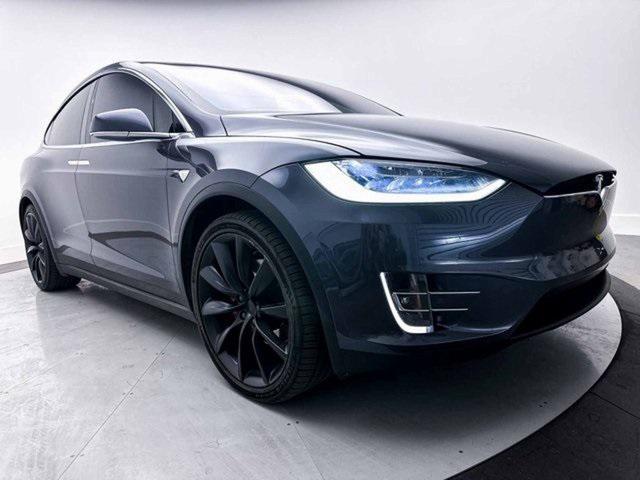 Photo of 2019 Gray Tesla Model X