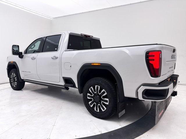 Photo of 2024 White Frost Tricoat GMC Sierra 3500