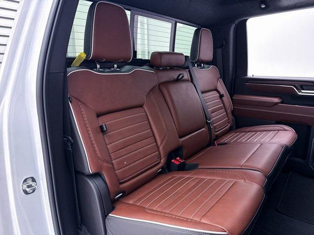 Photo of 2024 White Frost Tricoat GMC Sierra 3500