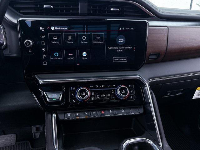 Photo of 2024 White Frost Tricoat GMC Sierra 3500