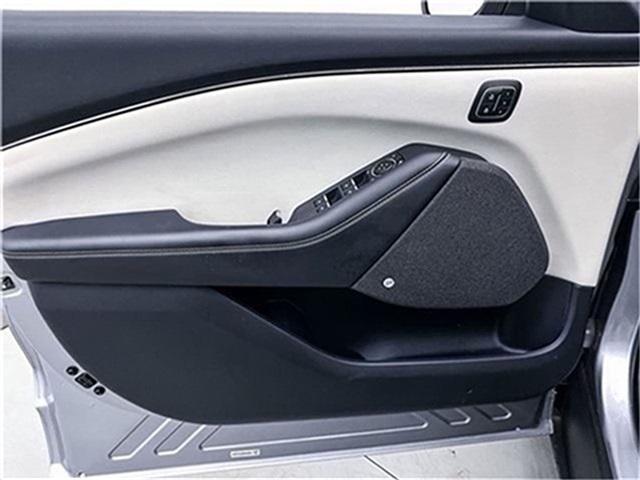 Photo of 2021 ICONIC SILVER METALLIC Ford Mustang Mach-E