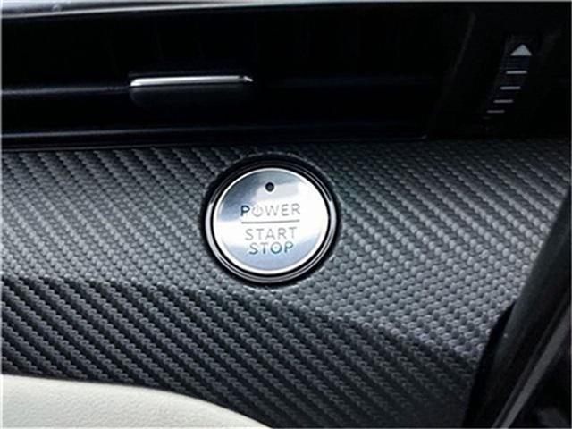 Photo of 2021 ICONIC SILVER METALLIC Ford Mustang Mach-E