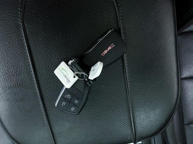 Photo of 2023 Onyx Black GMC Sierra 1500
