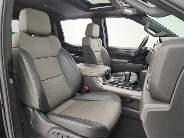 Photo of 2024 Black Chevrolet Silverado 1500