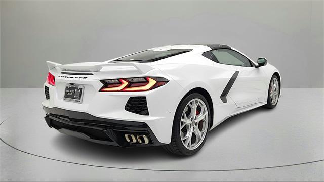 Photo of 2020 Arctic White Chevrolet Corvette