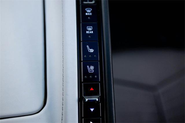 Photo of 2020 Arctic White Chevrolet Corvette