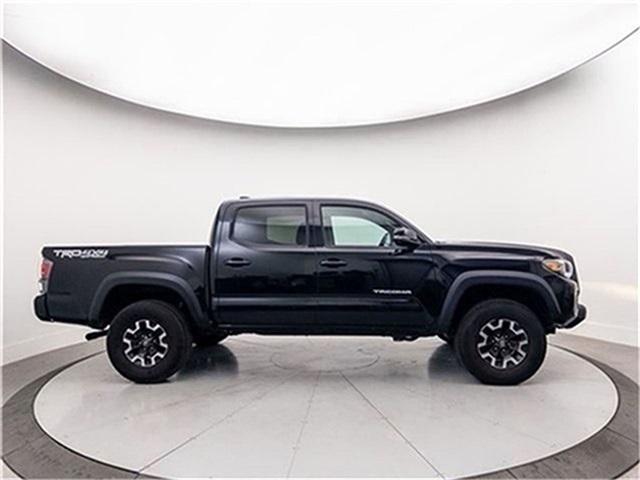 Photo of 2022 Midnight Black Metallic Toyota Tacoma