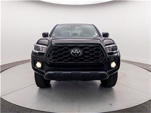 Photo of 2022 Midnight Black Metallic Toyota Tacoma