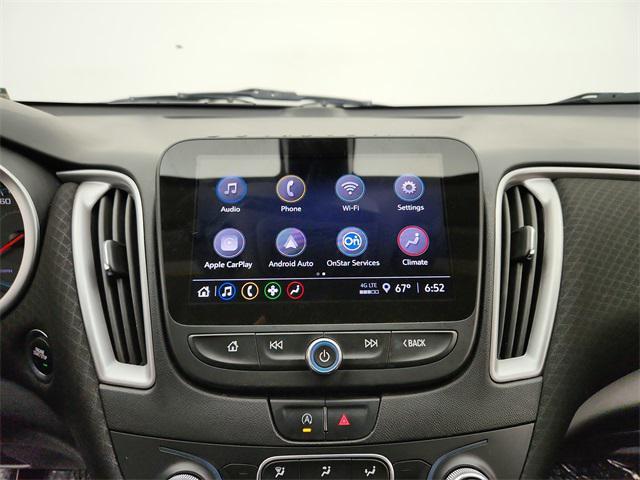 Photo of 2022 Silver Ice Metallic Chevrolet Malibu