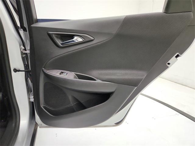 Photo of 2022 Silver Ice Metallic Chevrolet Malibu
