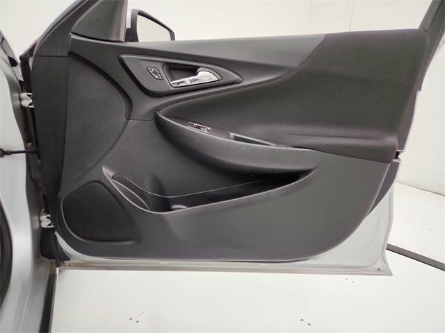 Photo of 2022 Silver Ice Metallic Chevrolet Malibu