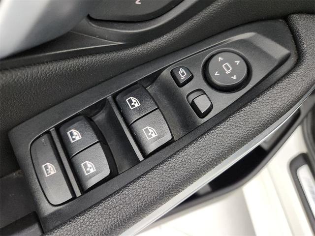 Photo of 2021 Alpine White BMW 330