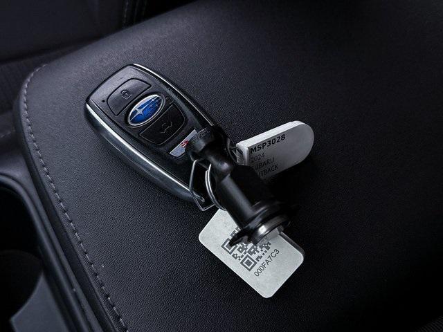 Photo of 2024 Ice Silver Metallic Subaru Outback