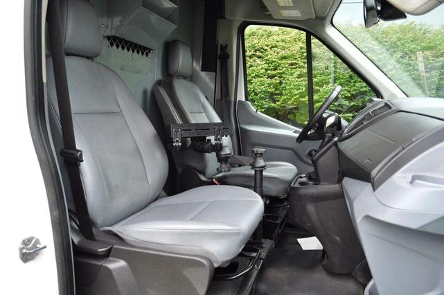 Photo of 2019 Oxford White Ford Transit-250