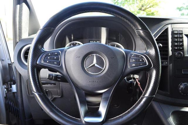 Photo of 2016 Brilliant Silver Metallic Mercedes-Benz Metris