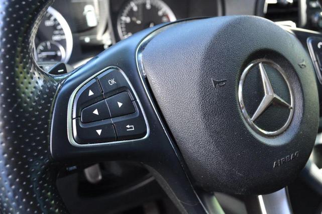 Photo of 2016 Brilliant Silver Metallic Mercedes-Benz Metris