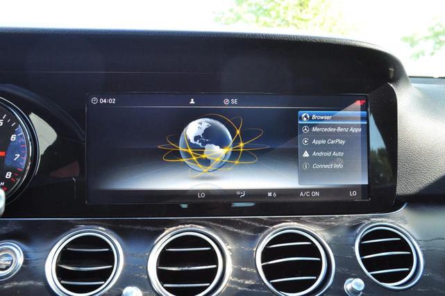 Photo of 2018 Polar White Mercedes-Benz E-Class