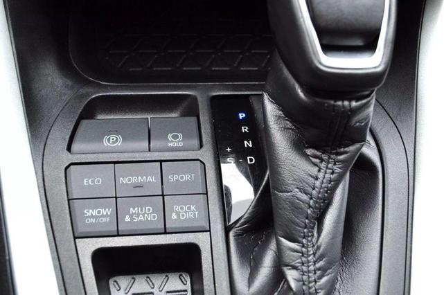 Photo of 2021 Midnight Black Metallic Toyota RAV4