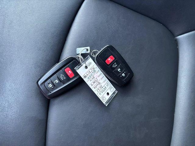 Photo of 2021 Midnight Black Metallic Toyota RAV4