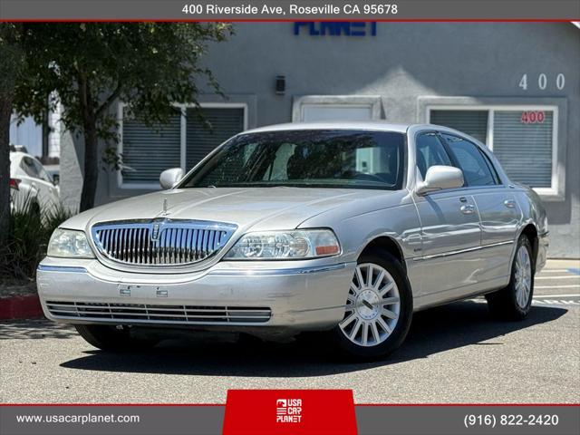 2004 Lincoln Town Car