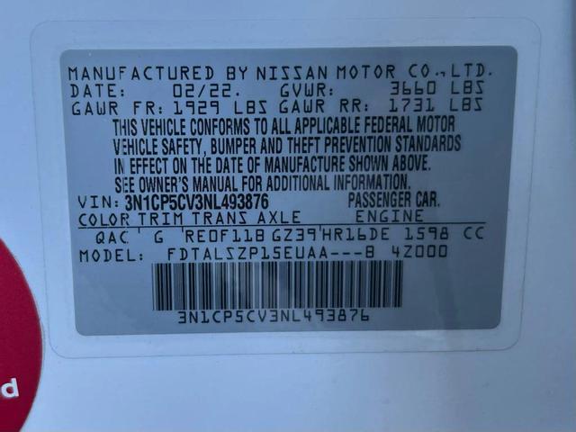 Photo of 2022 White Nissan Kicks