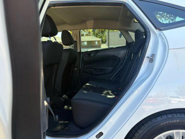 Photo of 2019 Oxford White Ford Fiesta