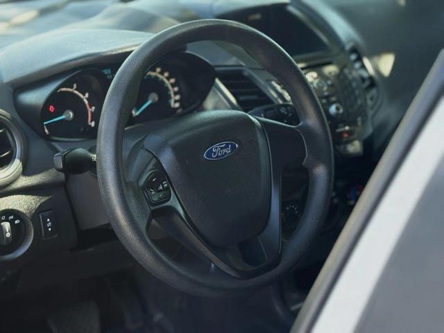 Photo of 2019 Oxford White Ford Fiesta