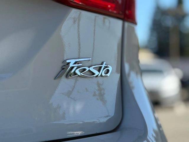 Photo of 2019 Oxford White Ford Fiesta