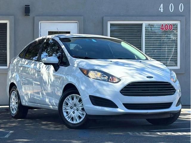 Photo of 2019 Oxford White Ford Fiesta