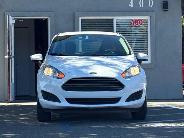 Photo of 2019 Oxford White Ford Fiesta