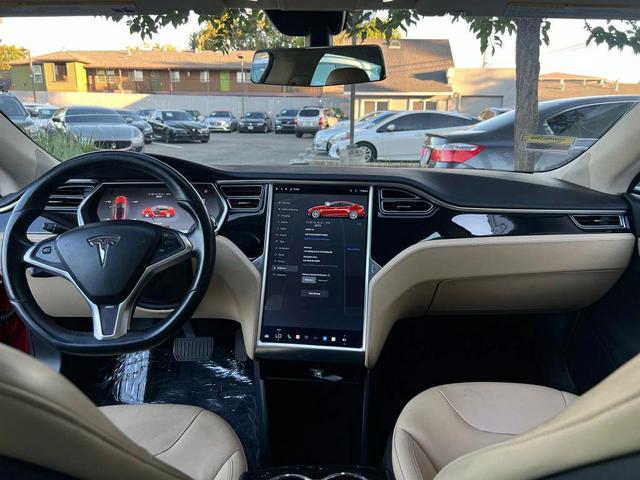 Photo of 2013 Red Tesla Model S