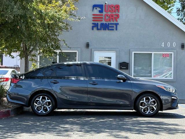 Photo of 2021 Gray Kia Forte