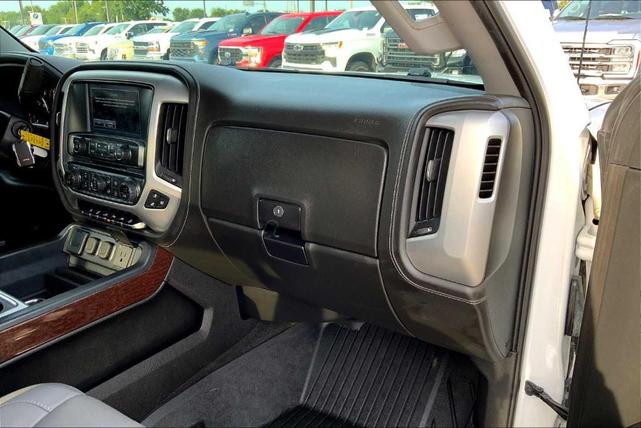 Photo of 2018 Summit White GMC Sierra 1500