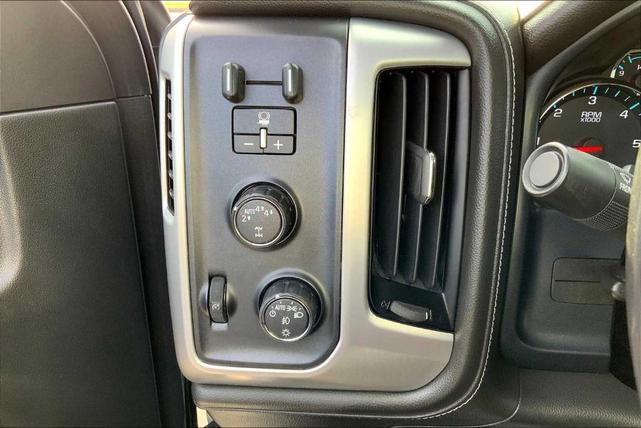Photo of 2018 Summit White GMC Sierra 1500