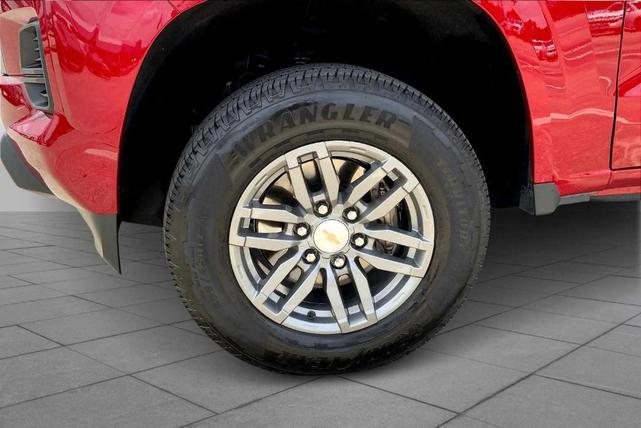 Photo of 2023 Radiant Red Chevrolet Colorado