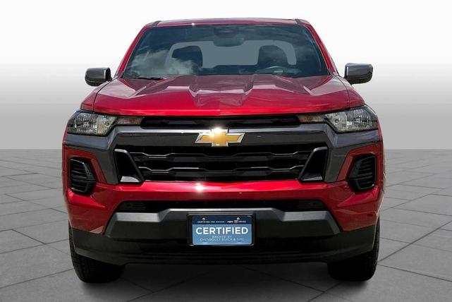 Photo of 2023 Radiant Red Chevrolet Colorado
