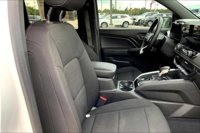 Photo of 2023 Summit White Chevrolet Colorado