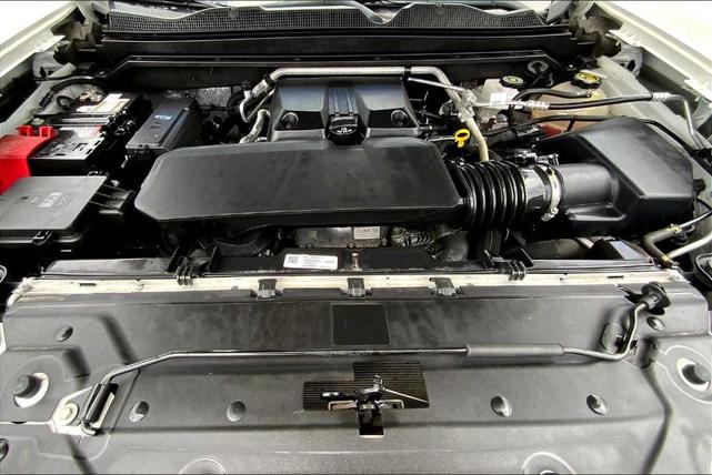 Photo of 2023 Summit White Chevrolet Colorado