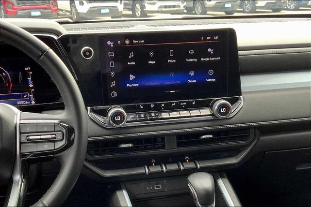 Photo of 2023 Summit White Chevrolet Colorado